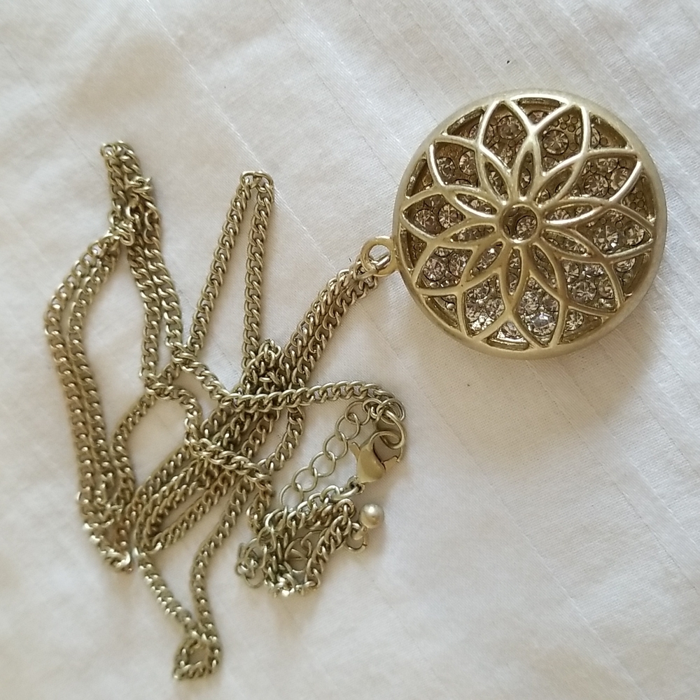 Vintage Gold Long Round Flower Rhinestone Necklace